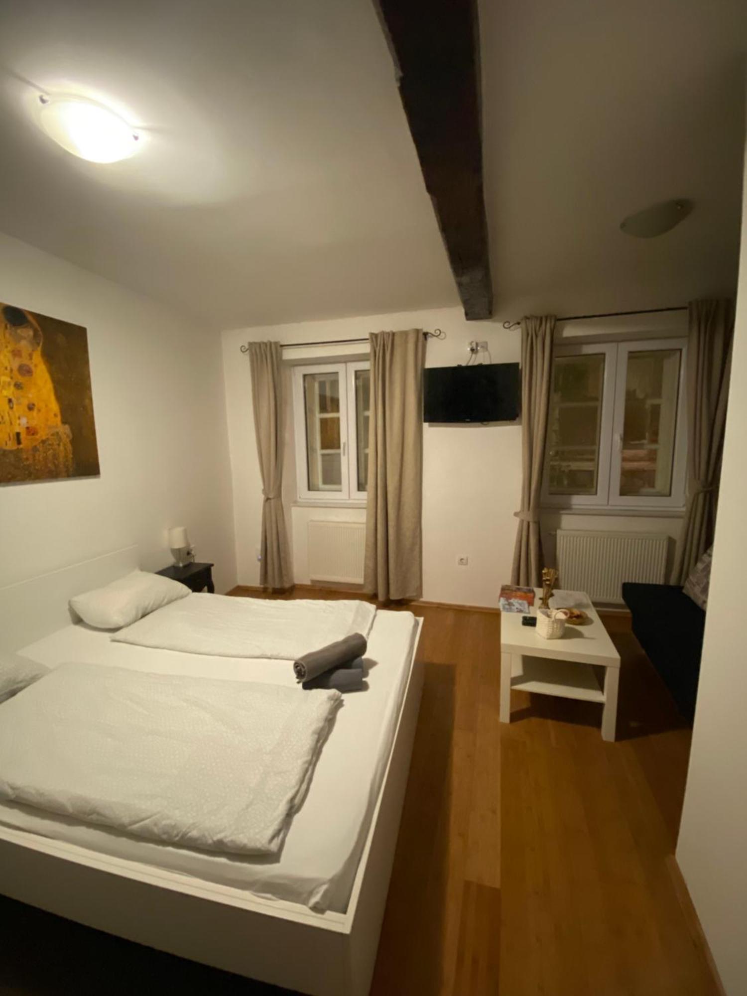 Nokturno Accomodation Zagreb Extérieur photo